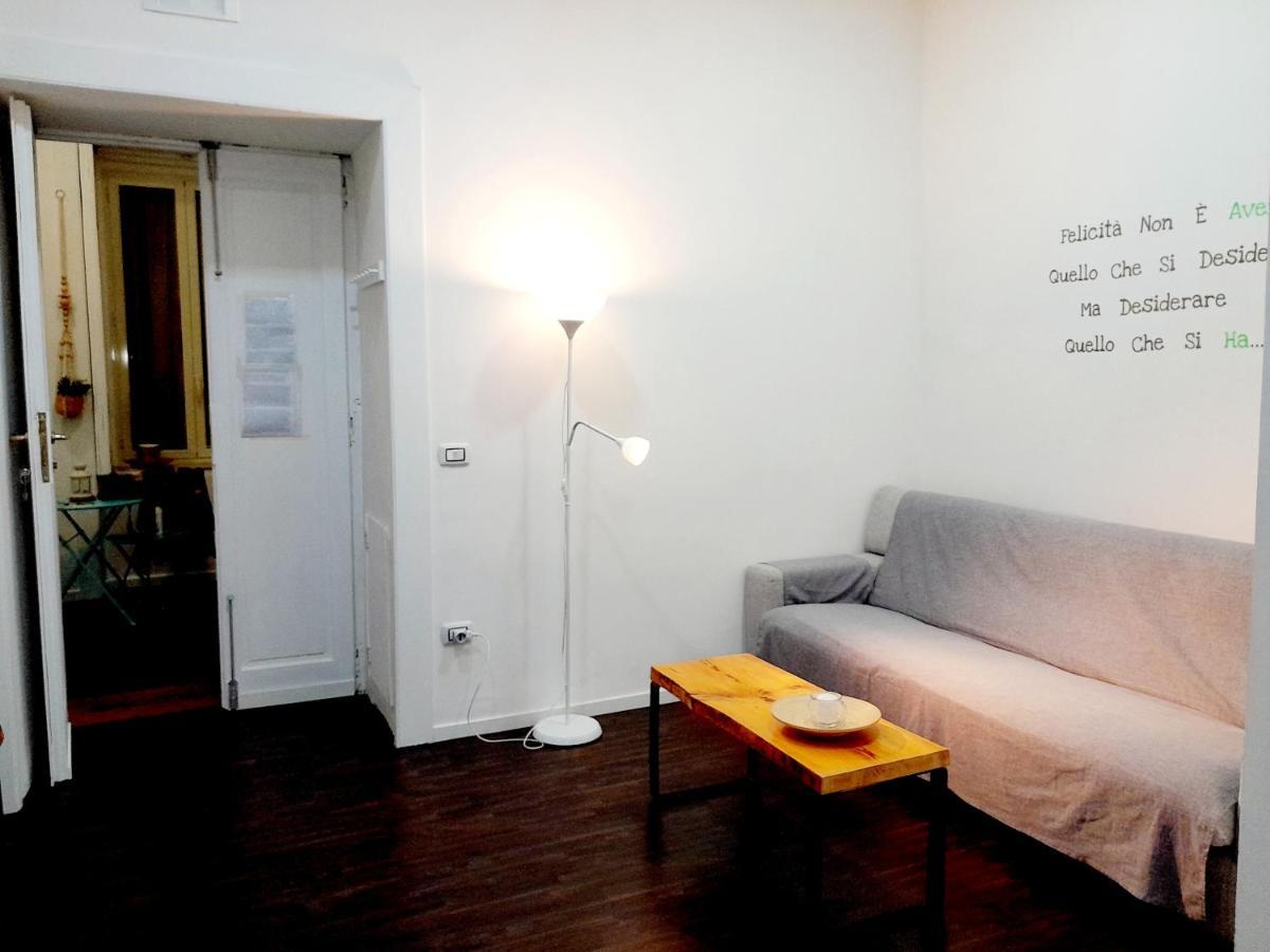 Apartamento Piazza Carita' Centro Storico Nápoles Exterior foto