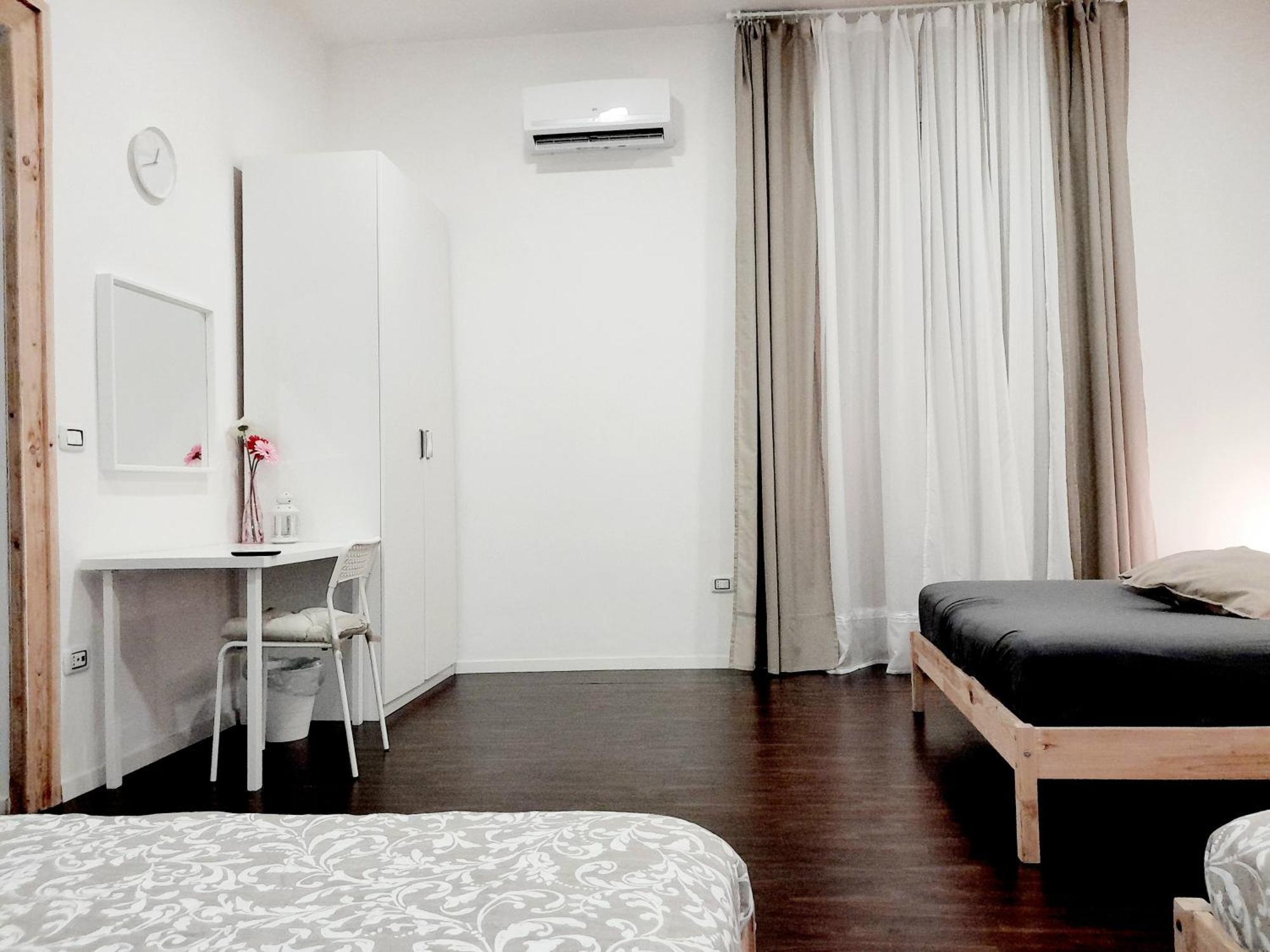 Apartamento Piazza Carita' Centro Storico Nápoles Habitación foto